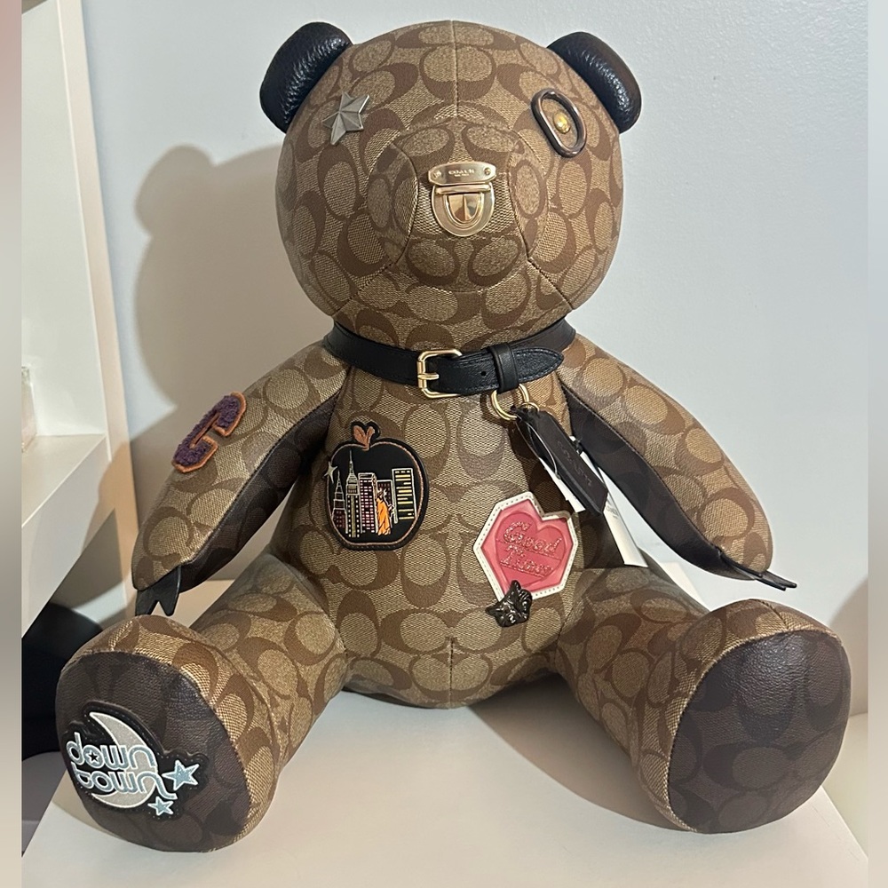 ❤️ new coach bear collectible